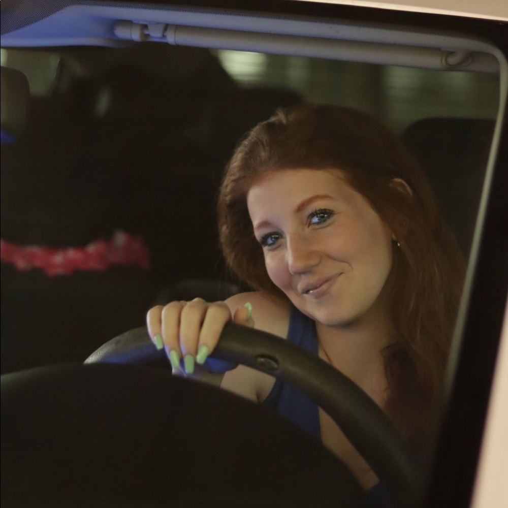 Meet your Posher, Rebecca